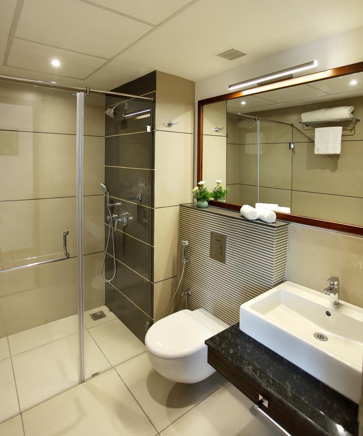 Sugar Business Hotel Kochi Exterior photo